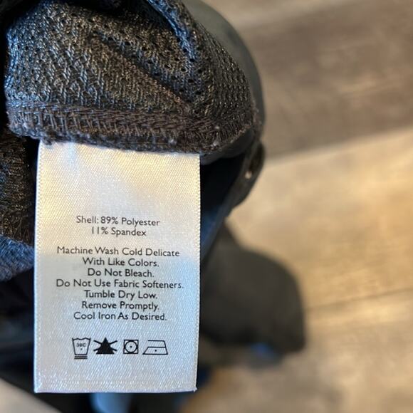 Eddie Bauer Women's Charcoal Grey Cropped Hiking Pants Size 18 - Picture 8 of 8